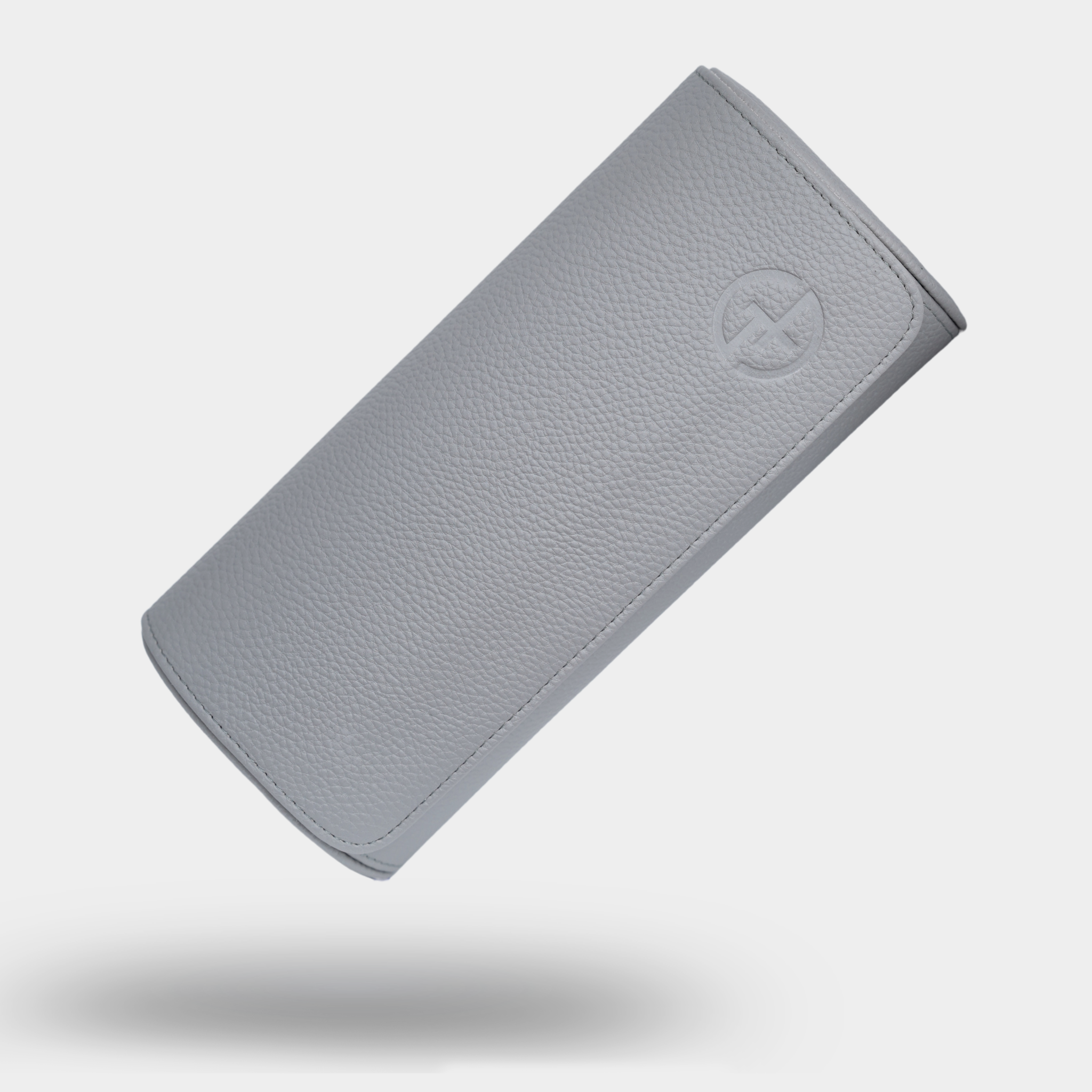 Estuche gris para relojes: tres relojes