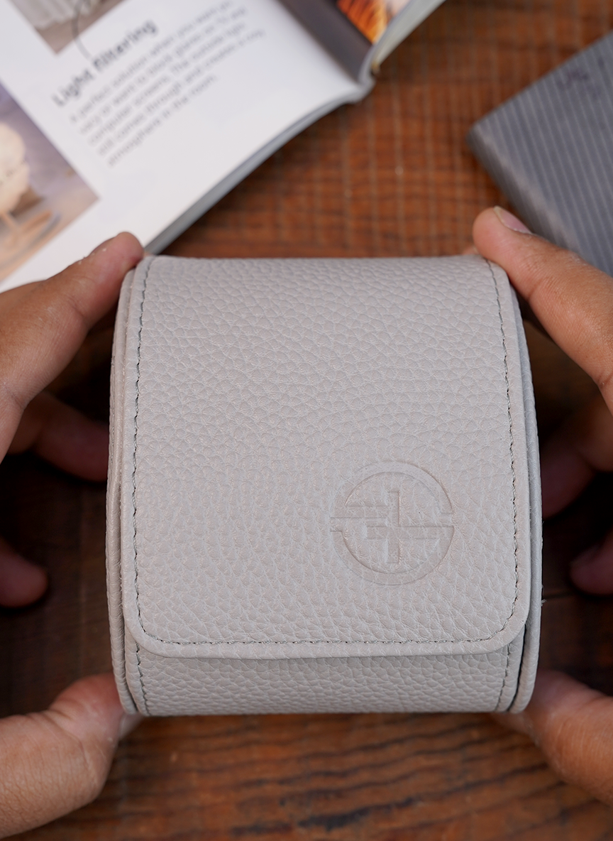 Estuche para relojes gris – Un reloj