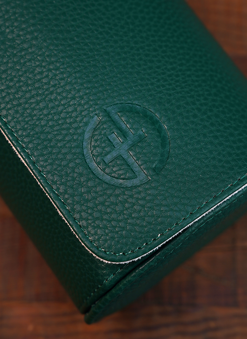 Rollo de reloj verde: dos relojes