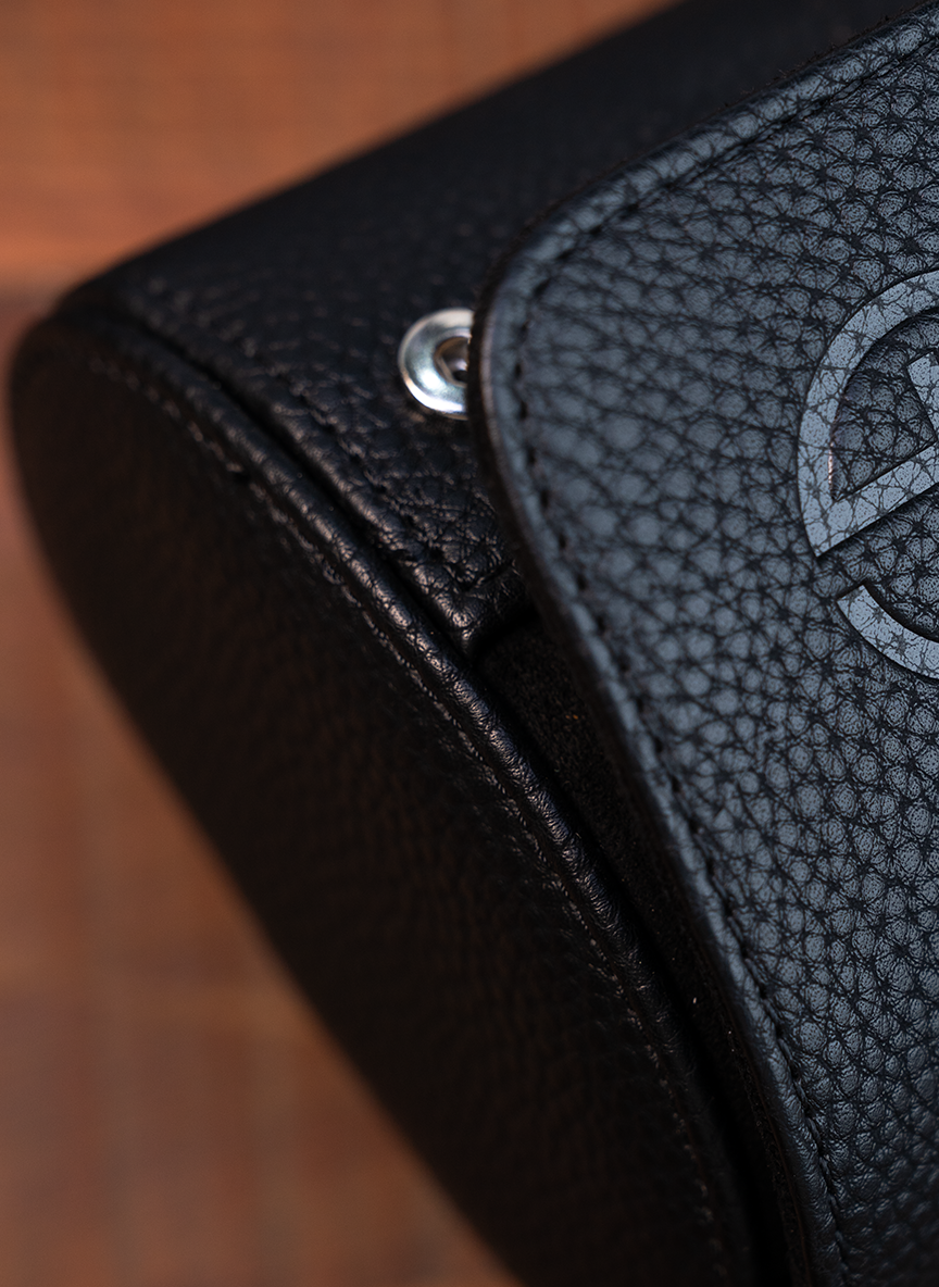 Estuche de reloj negro: dos relojes